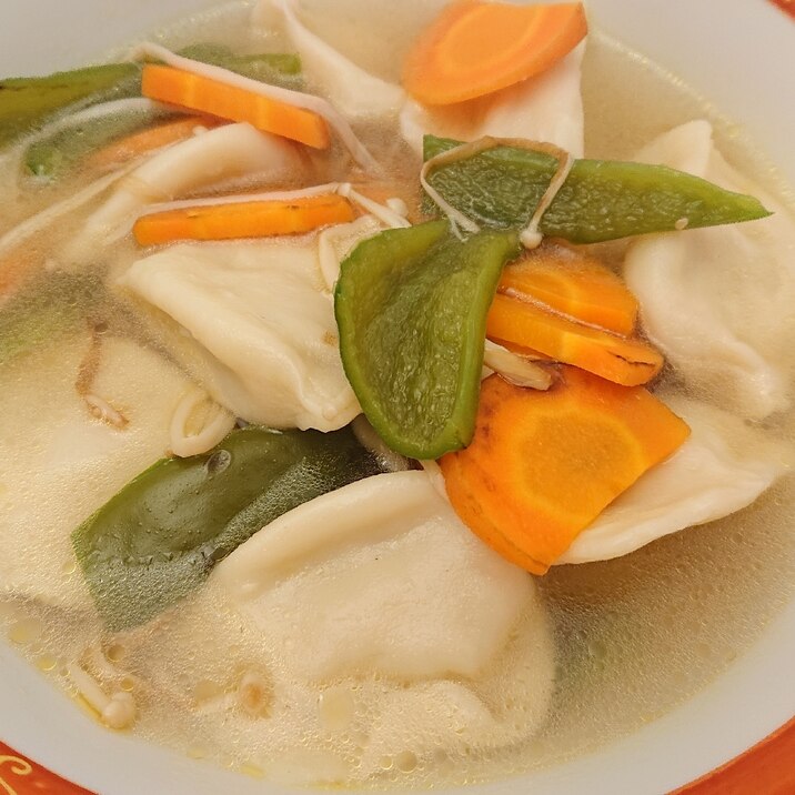 水餃子たっぷり⭐中華スープ